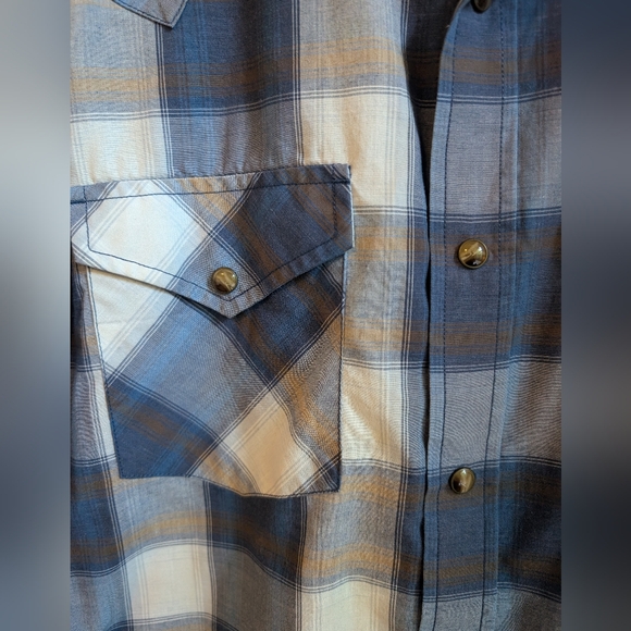 Pendleton Men's Frontier medium short sleeve blue plaid button up shirt - Picture 3 of 7